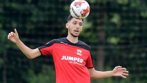 压力下做出 压力下做出